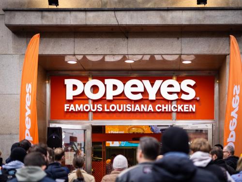 افتتاح أولى فروع بوبايز® لويزيانا كيتشن في تشيكيا .. بنجاح ساحق في براغ 🍗